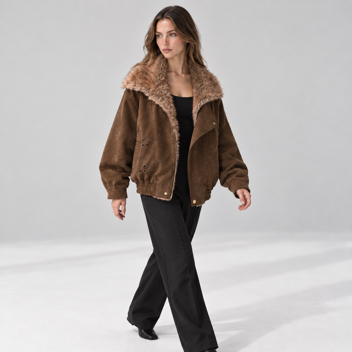 Mooi Muse bomberjack met bontkraag en bloemdetails — Brown — driekwartaanzicht
